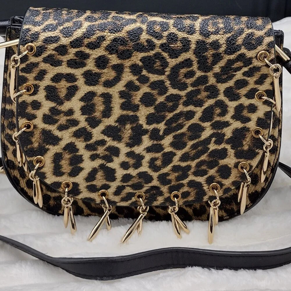 Leopard Print Flap Bag with Gold Dangle Accents – Unbranded - Picture 2 of 10